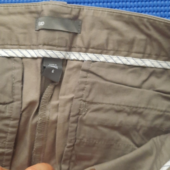 Capris - Picture 2 of 6